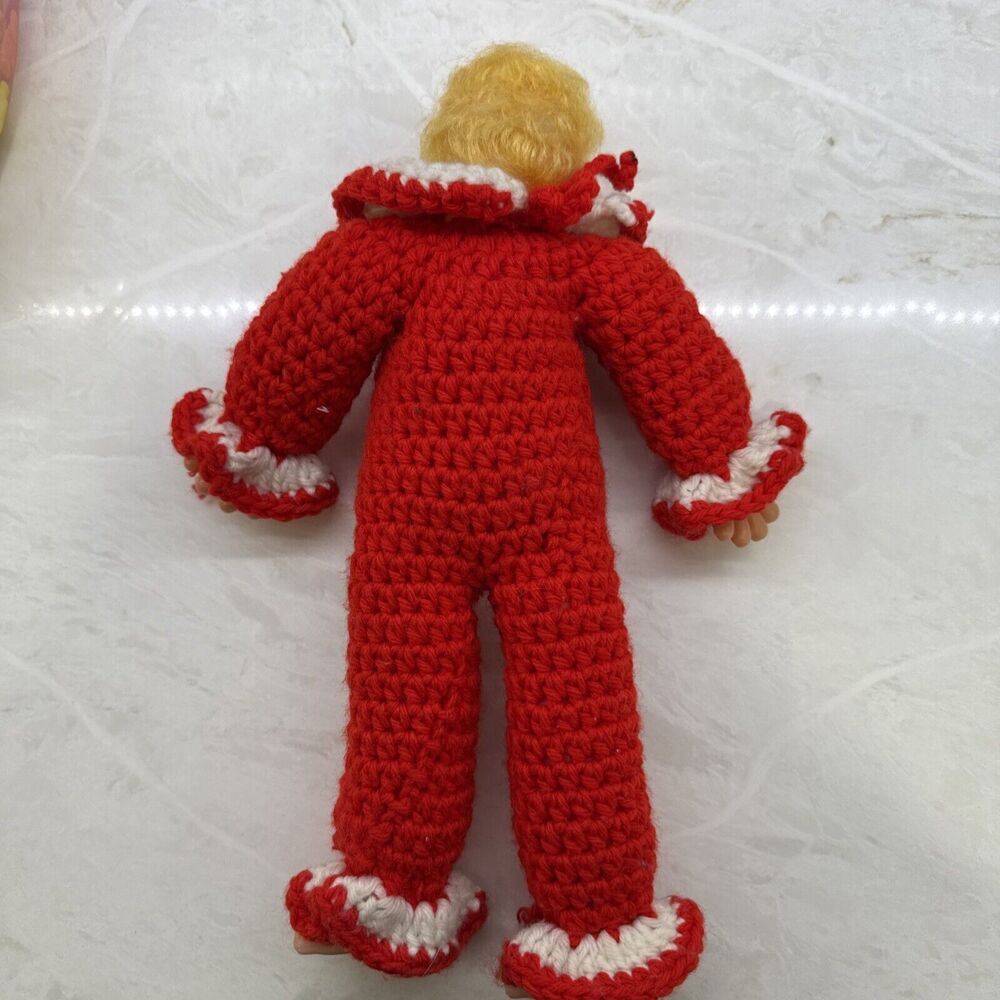 Vintage Kitsch Crochet Clown Doll Handmade Yarn Plush Plastic Face Red White - Picture 9 of 9